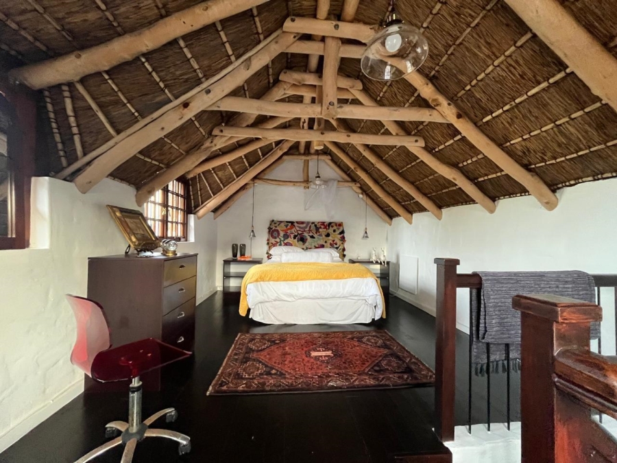 To Let 3 Bedroom Property for Rent in Wynberg Upper Western Cape